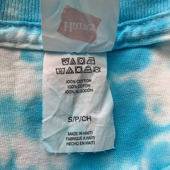 Blue tie-dye T-shirt with matching necklace - Picture 4 of 6